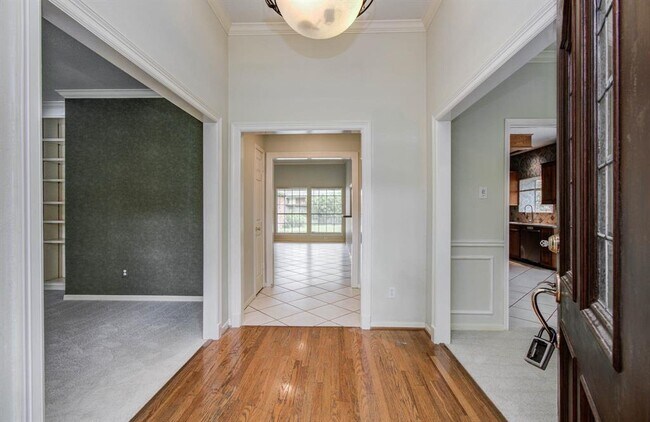 Building Photo - 16839 Willow Bend Ct