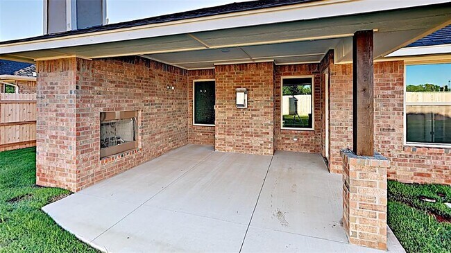 Building Photo - 2409 Ryder Dr