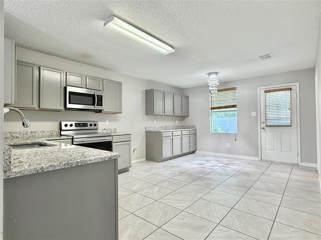 Building Photo - 1620 Flagstone Ln