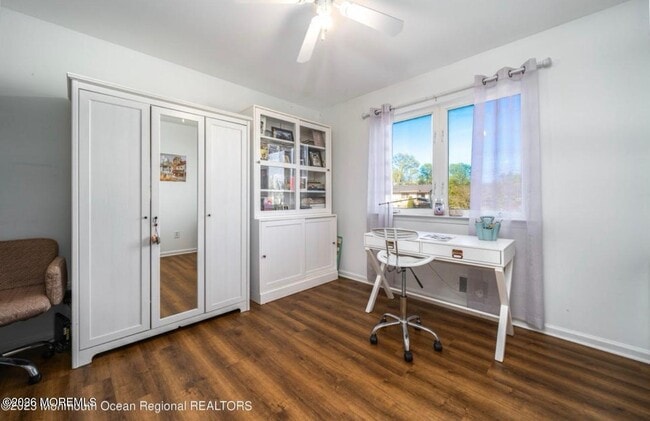 Building Photo - 659 McCormick Dr