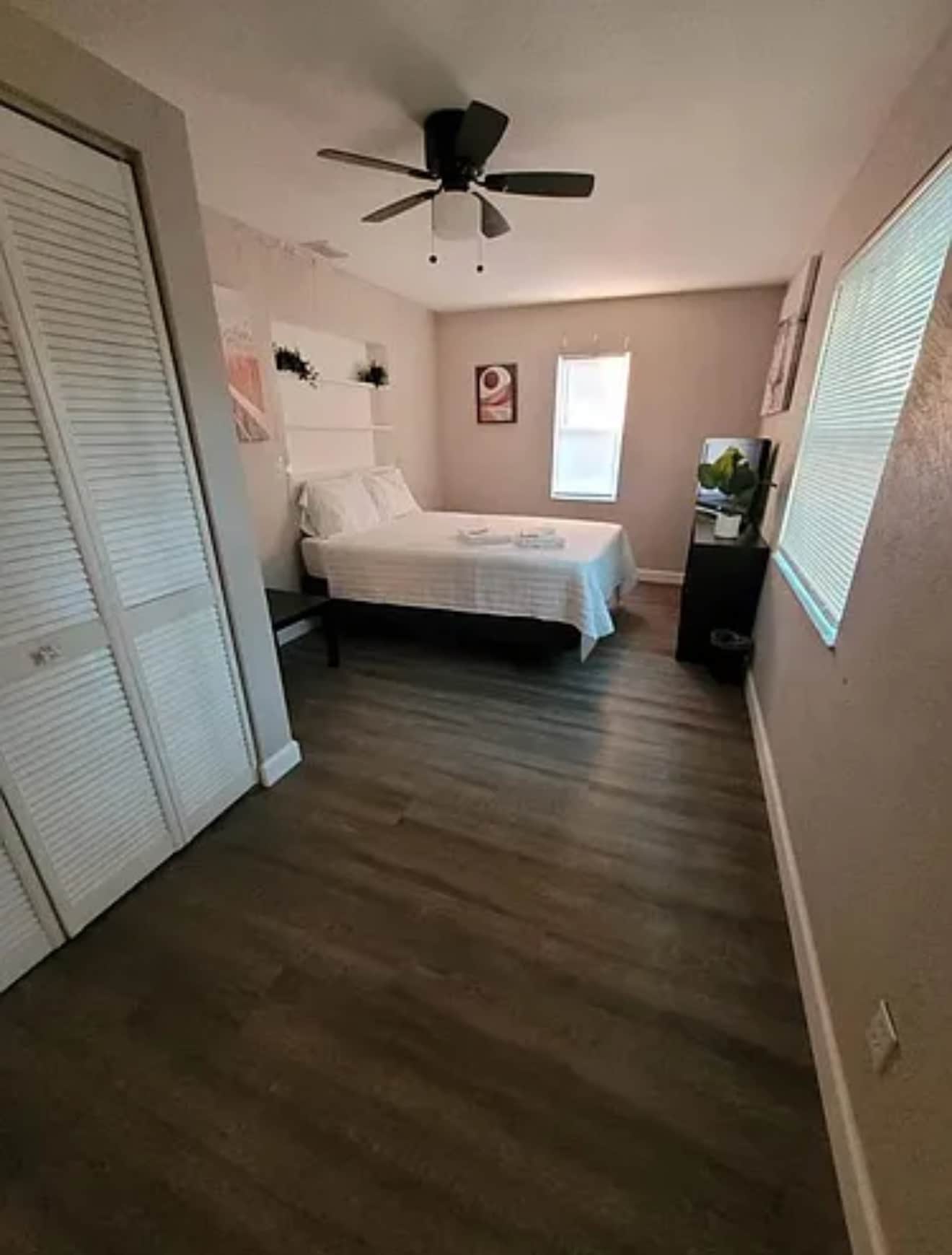 Building Photo - 3803 43rd Ave N