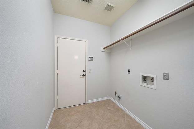 Building Photo - 18423 Cobblestone Dr