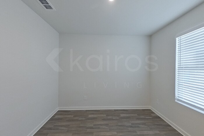 Building Photo - 195 Price Ml Trl