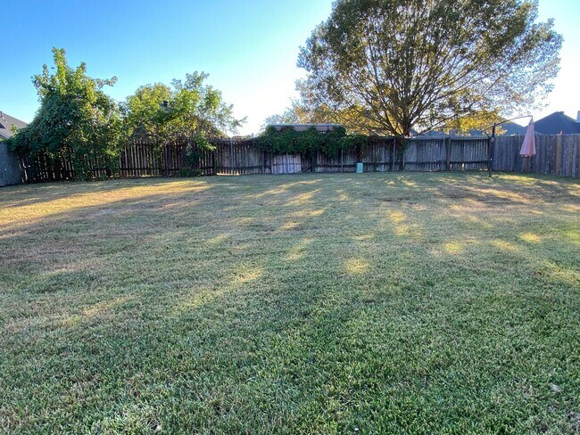 Building Photo - Golden Meadows