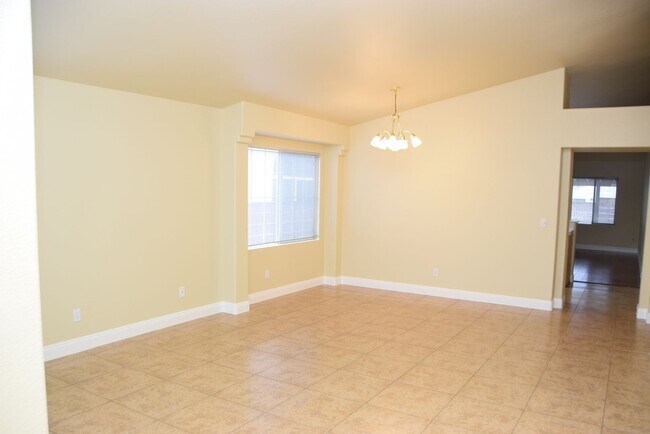 Building Photo - SPRING VALLEY 1 STORY HOME