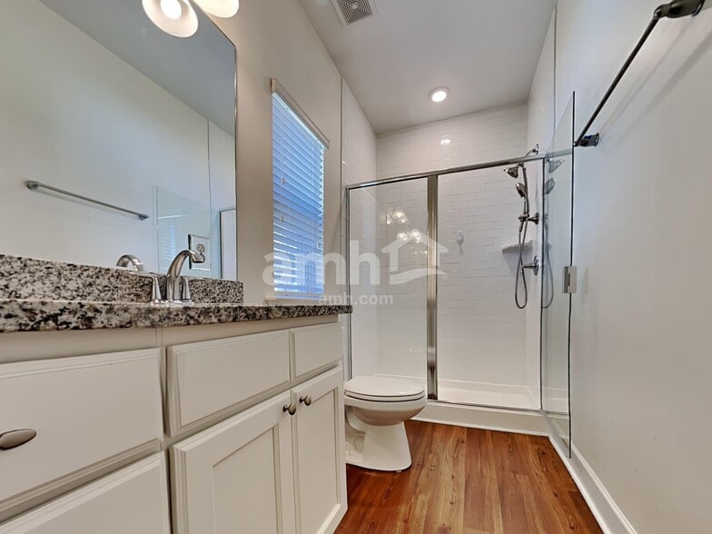 Building Photo - 201 Houston Dr