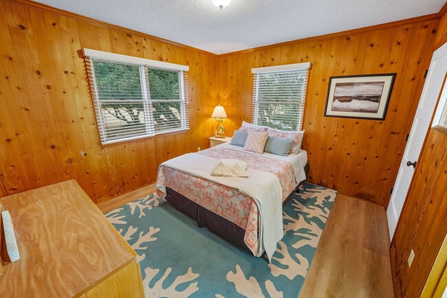 Building Photo - 4240 Johnston Ln