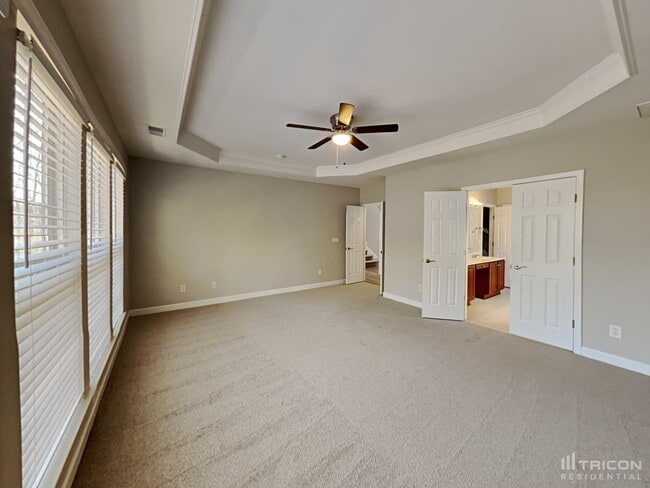 Building Photo - 1514 Red Oak Dr