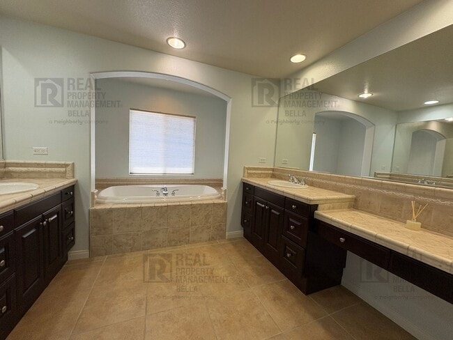 Building Photo - Murrieta Luxury Estate with Resort Pool, Designer Kitchen & Entertainer’s Backyard Retreat