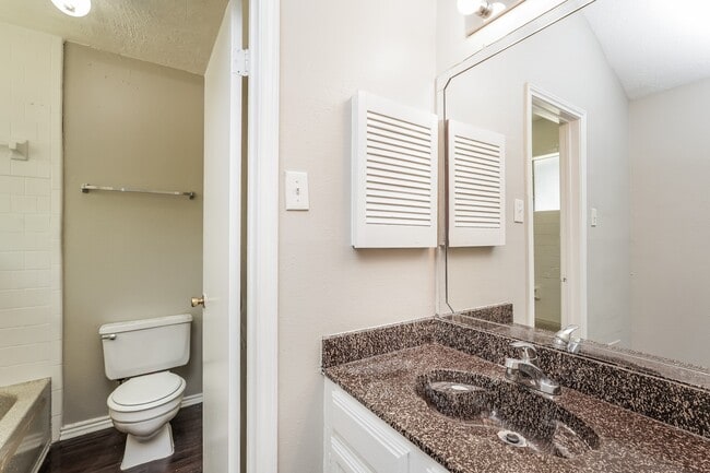 Building Photo - 13526 Hampton Falls Dr