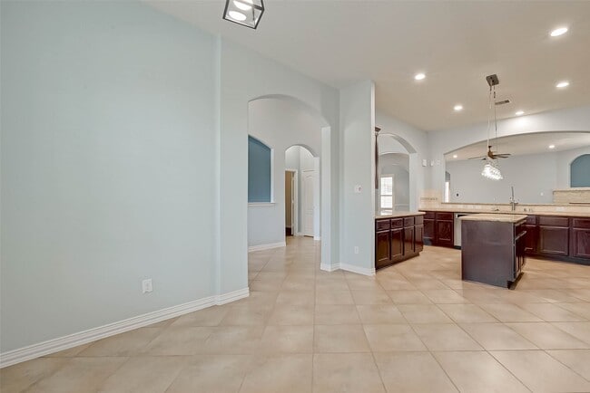 Building Photo - 24922 Florina Ranch Dr