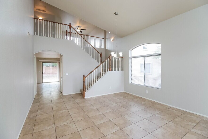 Building Photo - 5023 W Ardmore Rd