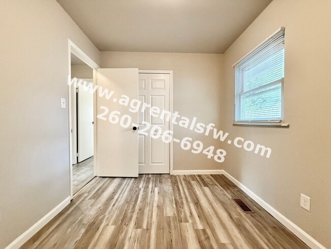 Building Photo - 3405 Dalevue Dr