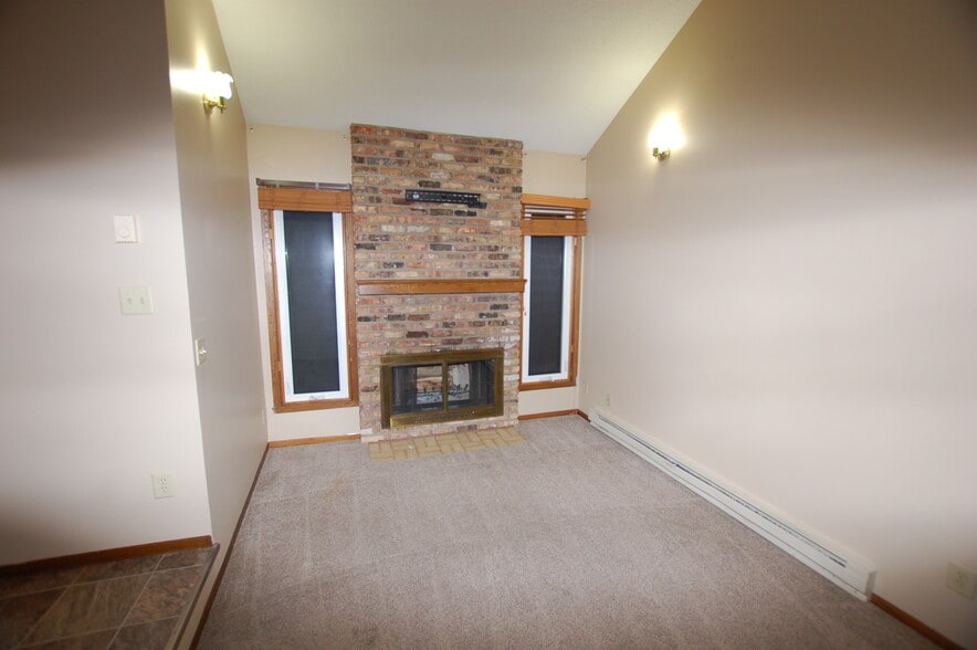 Building Photo - 3028 18th St S