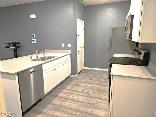 Building Photo - 487 Waterfall Cv Ct