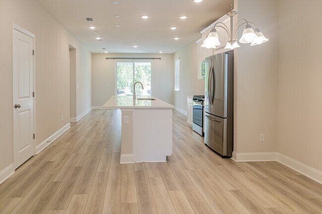 Building Photo - 71 Wambaw Dr