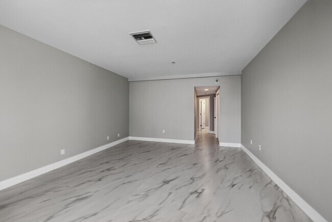 Building Photo - 1440 S Ocean Blvd