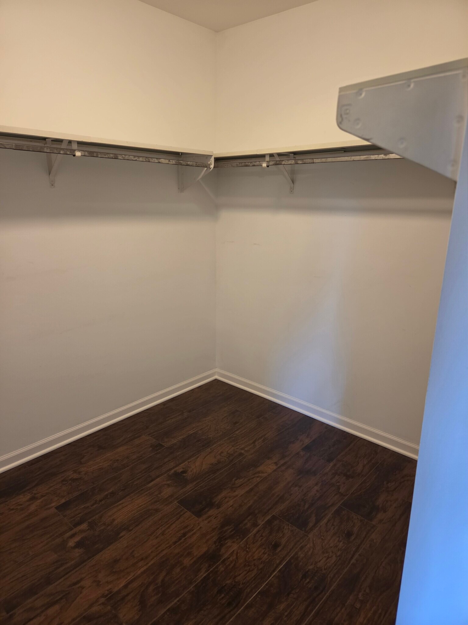 Building Photo - 7030 Park Lane Ct