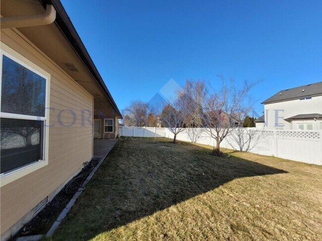 Building Photo - Wonderful Home Near GolfView Golf Course!