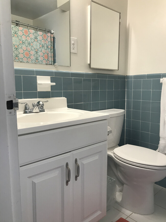 Bathroom - 200 N Maple Ave