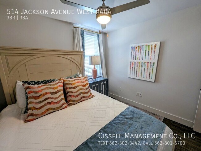 Building Photo - 514 Jackson Avenue West #404