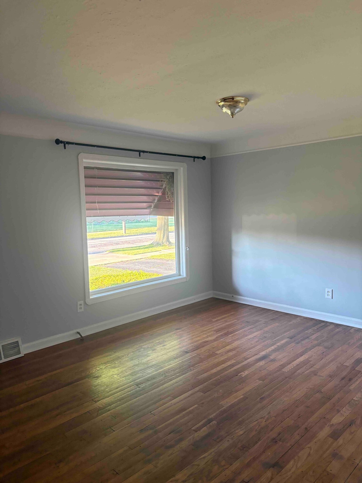 Building Photo - 2101 Tuxedo Ave