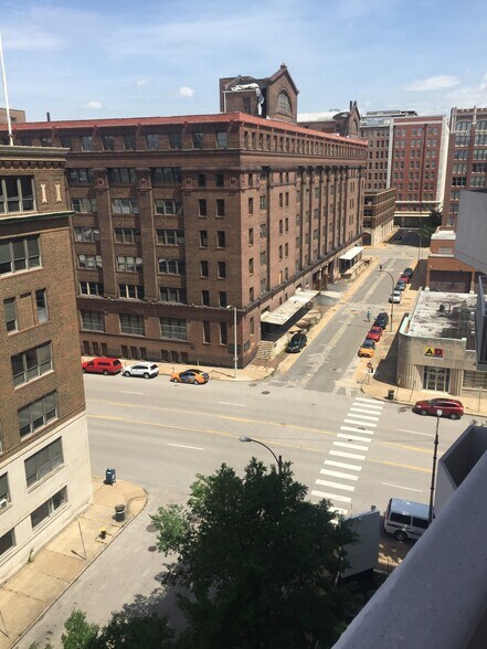 Building Photo - 210 N 17th St