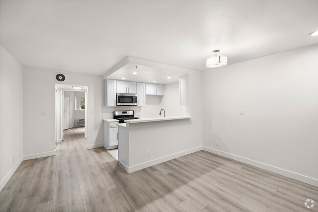 Building Photo - Rodeo Apartments