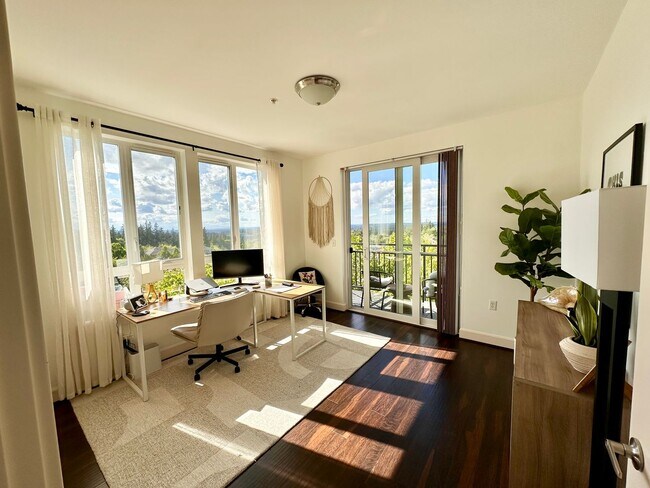 Building Photo - Starpoint Condominiums ~ Issaquah Highlands