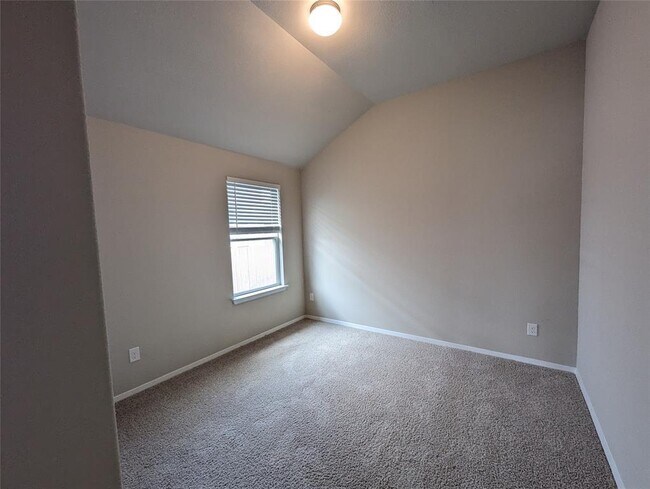 Building Photo - 212 Rollingwood Dr
