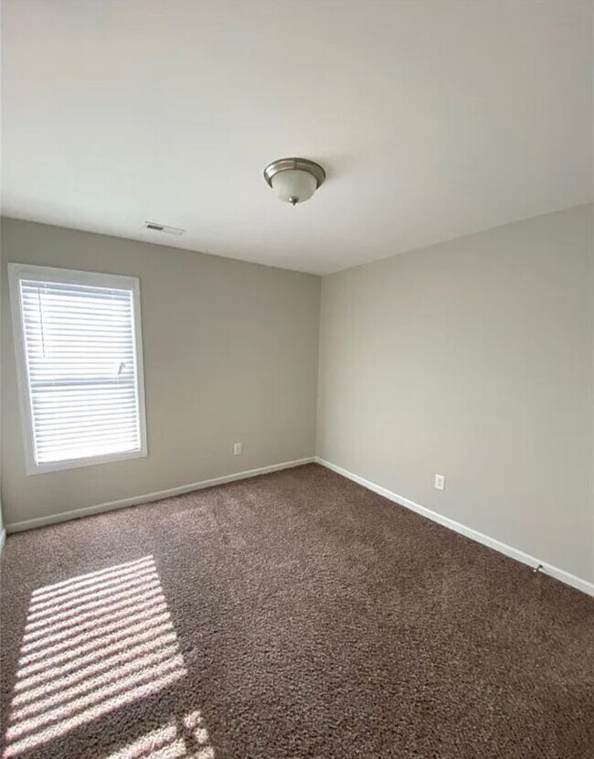 Building Photo - 2539 Gardner Park Dr