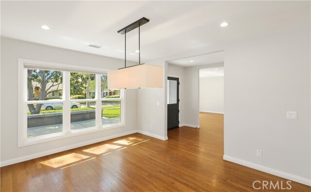 Building Photo - 933 W Riviera Dr