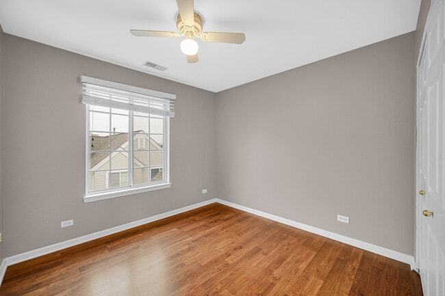 Building Photo - 3473 Ravinia Cir