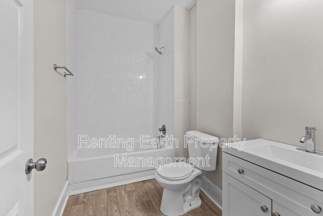 Building Photo - 1233Fulton Avenue SW