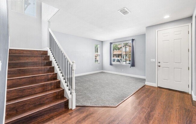 Building Photo - 240 Angora St