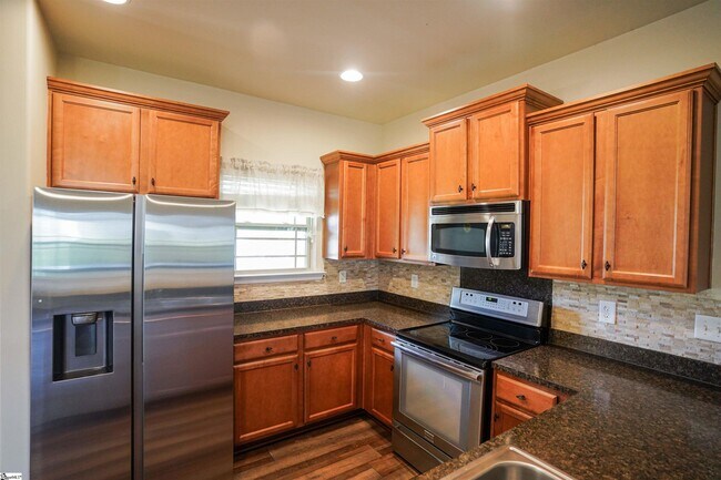 Building Photo - 458 Jewelwood Dr