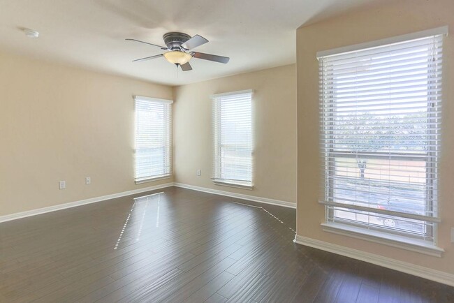 Building Photo - 1202 Morrow St