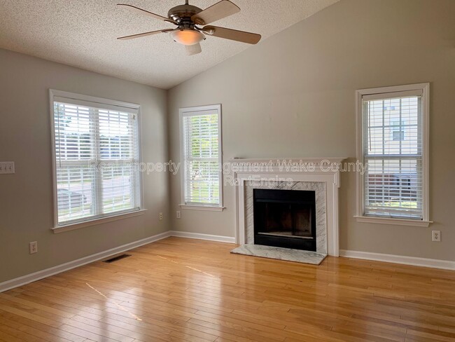 Building Photo - 609 Stinson Ave