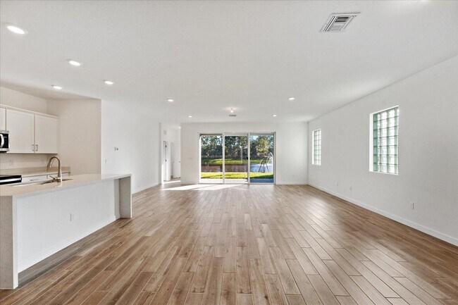 Building Photo - 18478 Claybrook St