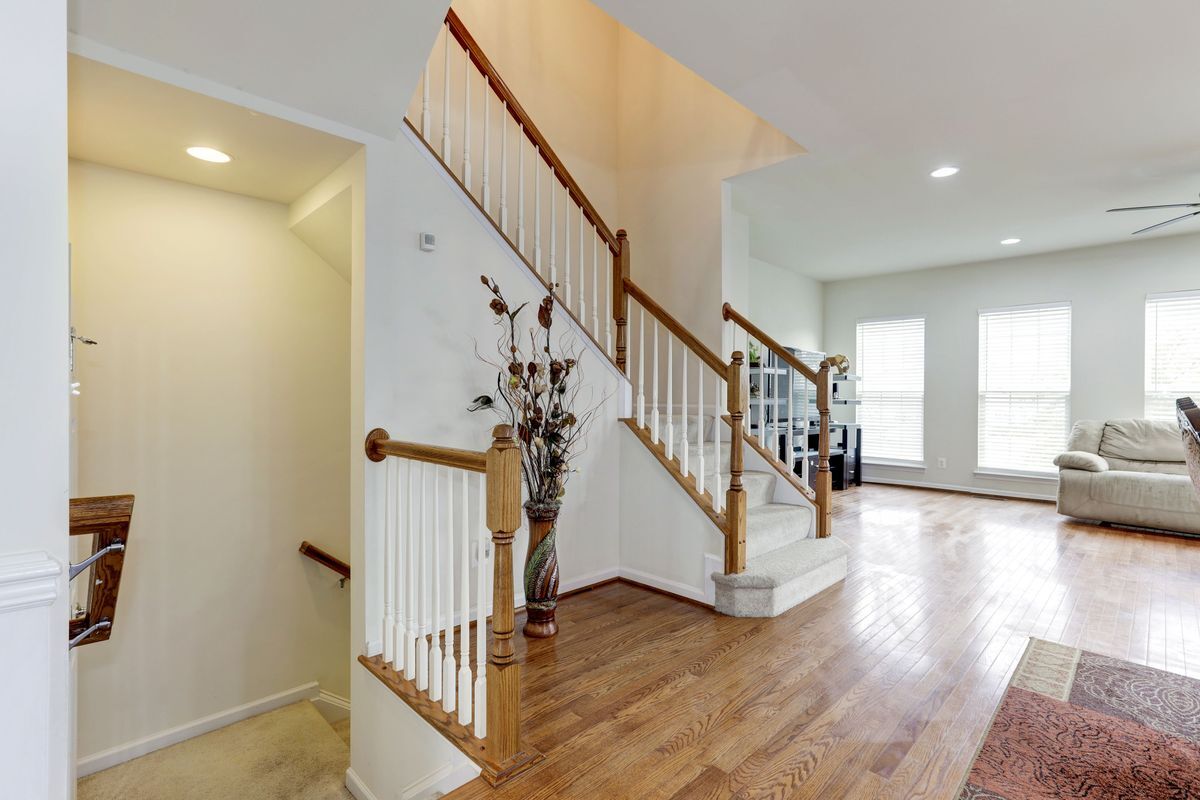 Building Photo - 43551 Wheadon Terrace