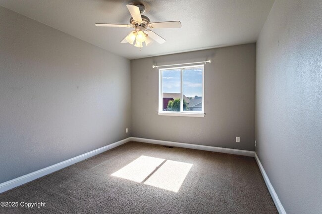 Building Photo - 4 Bedrooms, 3.5 Bathrooms, 2 Car Garage Home Fore Rent In Remington Estates