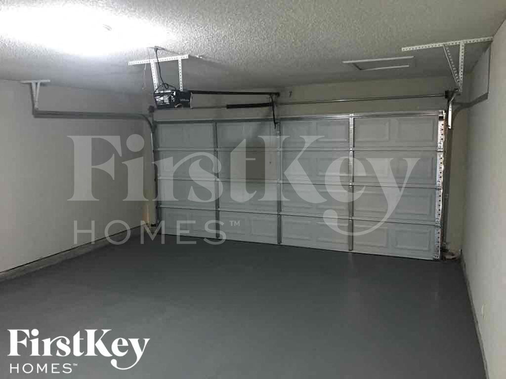 Building Photo - 7079 Merrywood Dr