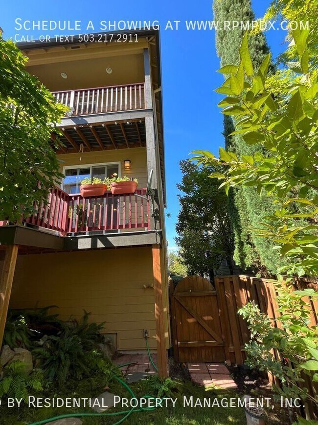 Building Photo - 4602 NW 126th Pl
