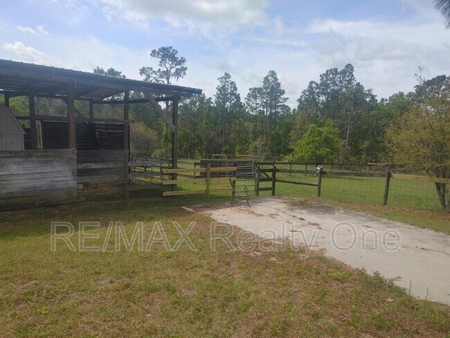 Building Photo - 3270 N Stirrup Dr