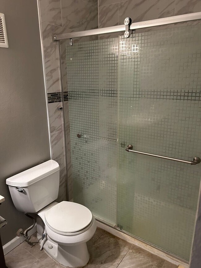 Building Photo - Top-Floor Condo with Trail Access + Community Perks!