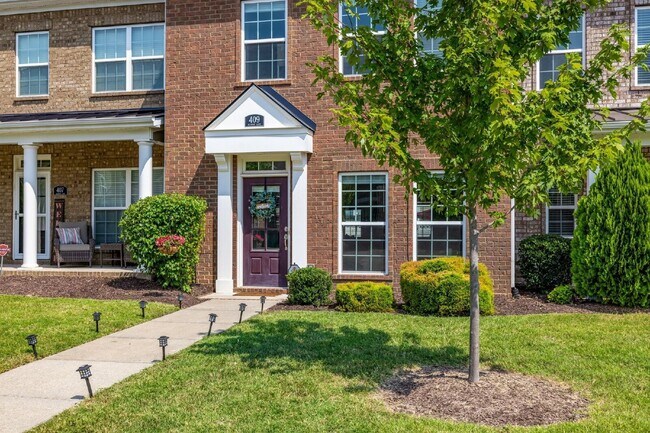 Building Photo - 409 Oldbury Ln