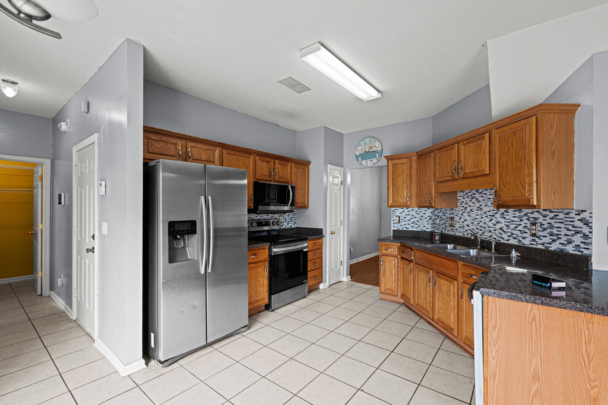 Building Photo - 3903 Caprice Dr