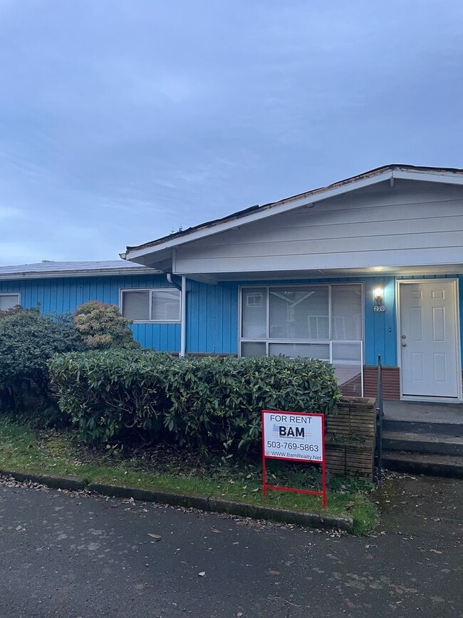 Primary Photo - 3 Bedroom 1.5 Bathroom Home in Sublimity!