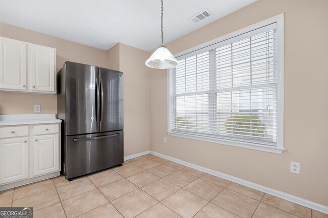 Building Photo - 1393 Glenover Way