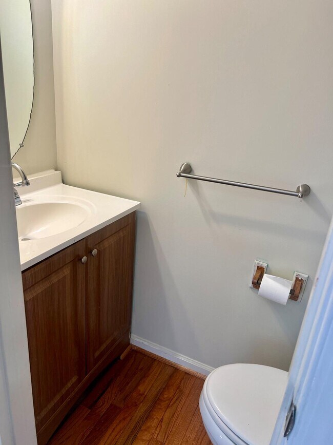 Building Photo - 16851 Toms River Loop